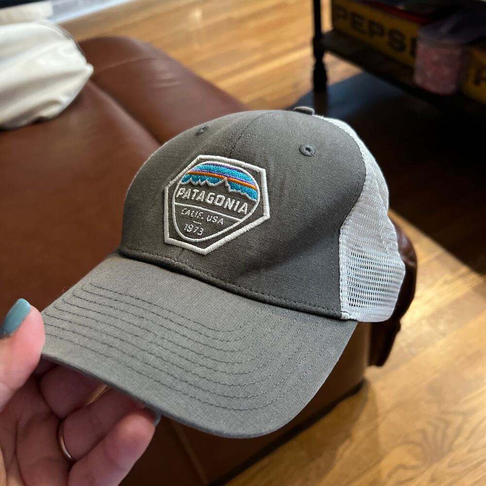 Patagonia grey USA 1973 hat